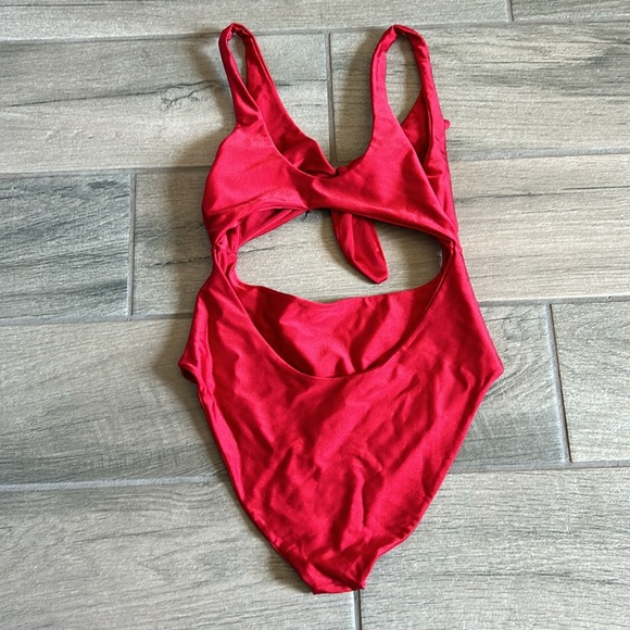 Red one piece - Picture 3 of 3